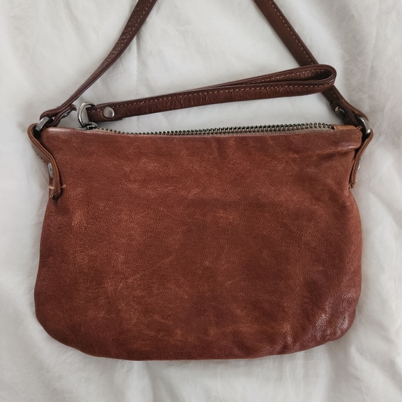 Rough & Tumble Maine Crossbody Bag Purse Soft Brown Distressed Leather - Picture 2 of 6